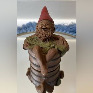 TOM CLARK 1983 BUZZY The Gnome in Tub Figurine